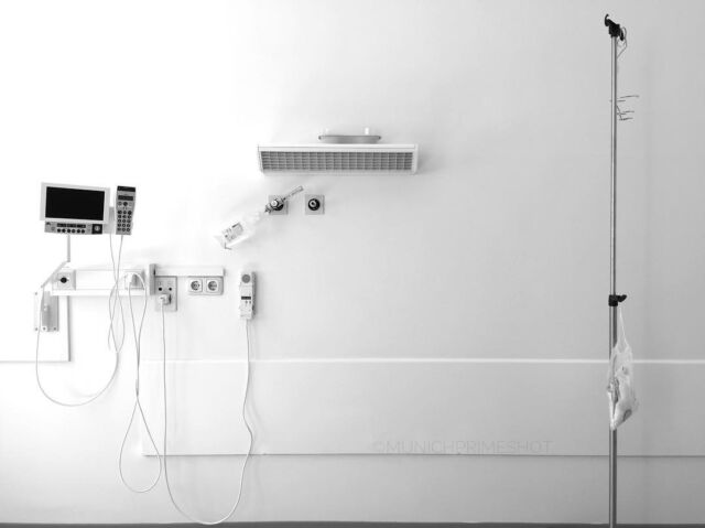 GONE
.
.
#münchen #iphone #nyc #stillleben #nycprimeshot #klinikum #bnw #bnw_life #blackandwhitephotography #september #minimal #igworldclub #minimalism #igers #instagram #hospital #photojournalism #photooftheday #stilllife #bayern #royalsnappingartists #bnw_captures #blackandwhite #rsa_bnw #photography #schwabing #munich #medicine #yourshotphotographer #krankenhaus @munichprimeshot