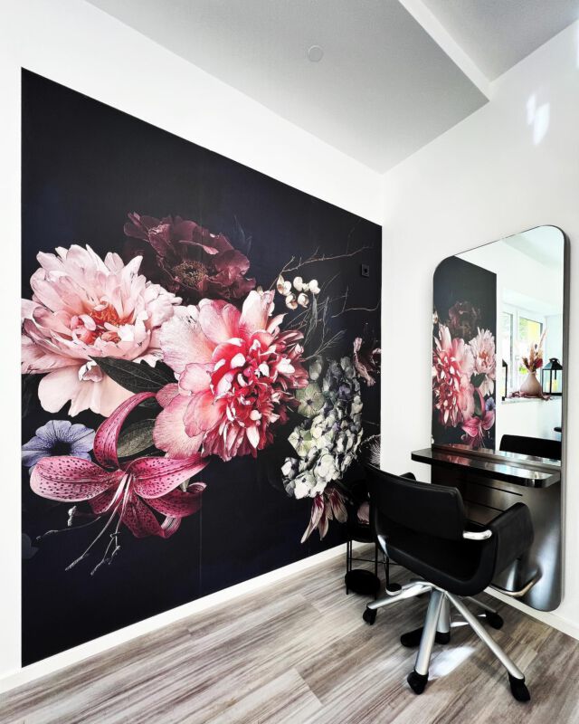 …Eine neue Ära beginnt für @diehaarkuenstlerin …

#münchen #friseur #hairstylist #munichprimeshot #interieur #interiordesign #design #decoration #artist #wallpaper #münchenliebe #wellaprofessional #fotografie #blumenliebe #innendesign #bayern #wellahair #dekoration #architecture #ichhabdiehaareschön #balayage #coloration #friseurmünchen #friseursalon #diehaarkuenstlerin #wohlfühloase #interieurfotografie #haarstylist #nyc #haarfarbentrends
